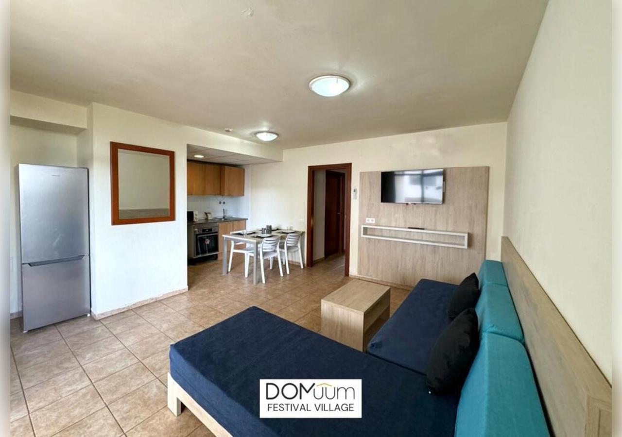 Domuum Holidays - Festival Village Salou Bagian luar foto