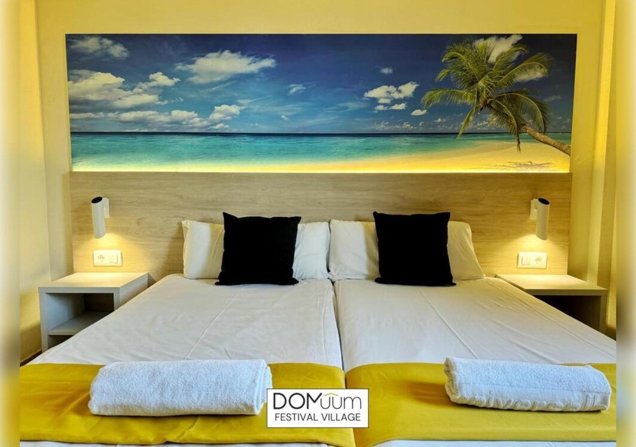 Domuum Holidays - Festival Village Salou Bagian luar foto